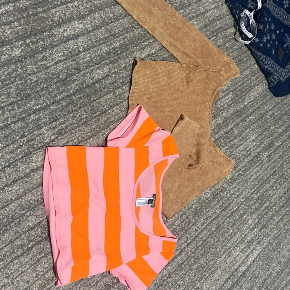 Wild Fable crop tee bundle —EUC